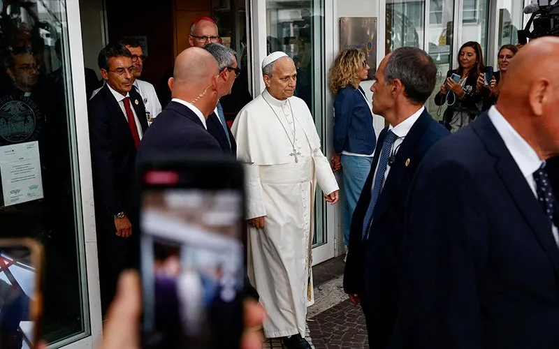 Pope Leo XIV leaves Gemelli Hospital following his lung surgery and cancer diagnosis, in Rome, Oct. 17, 2026. (OSV News photo by Vincenzo Livieri/Reuters)